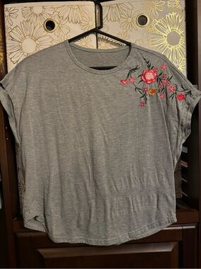 Women's Grey Embroidered Shoulder Tee - Floral Detail